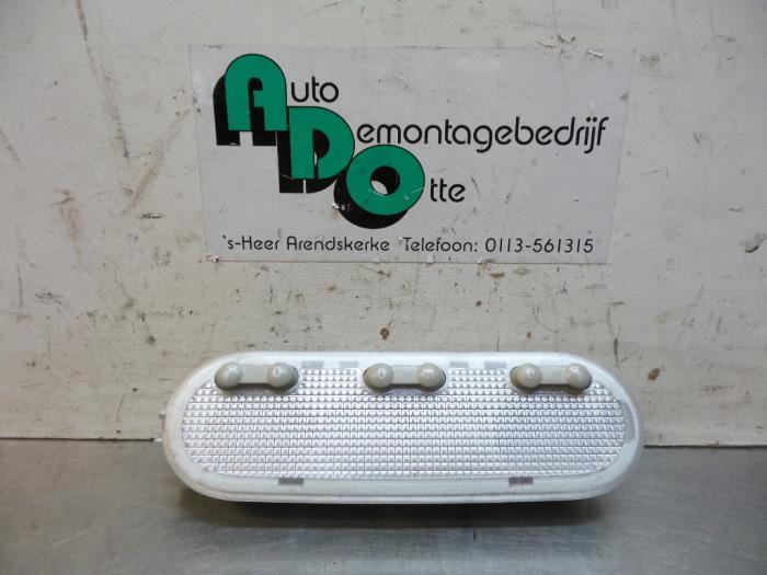 Eclairage intérieur arrière d'un Renault Megane (Megane 2, Autos : Pièces & Accessoires, Renault, -, Utilisé, -