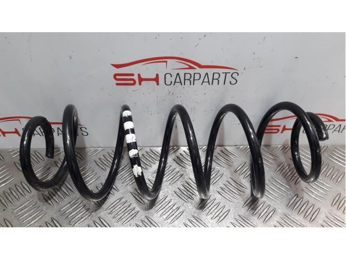 Schroefveer achter van een Mercedes B-Klasse, Gebruikt, -, Ophalen of Verzenden, -