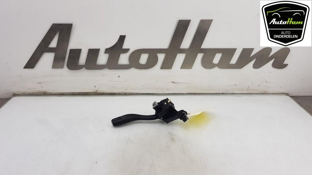 KNIPPERLICHTSCHAKELAAR Audi TT (8J3) (01-2006/06-2014), Gebruikt, Audi