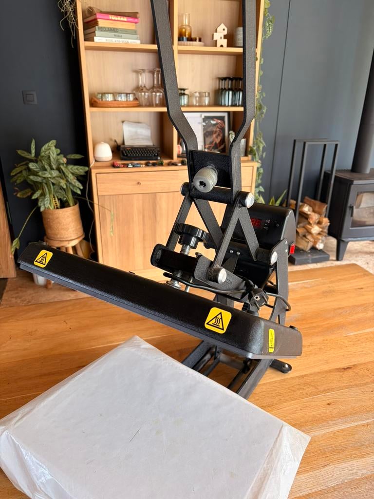 Transferpers , plotter en ong. 50 diverse rollen flex!, Ophalen, Zo goed als nieuw