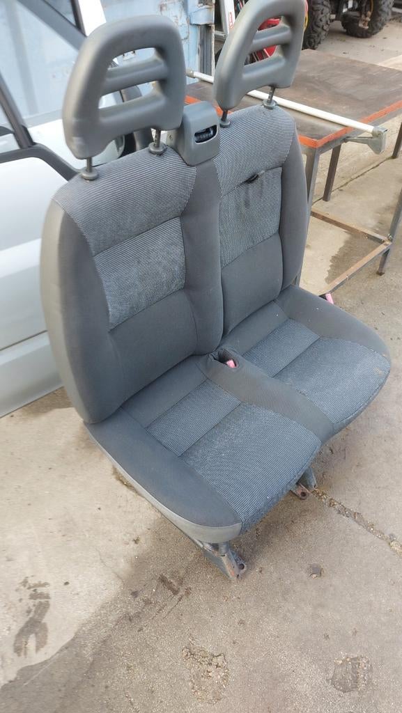 2 Zit Stoel, Enlèvement, Fiat