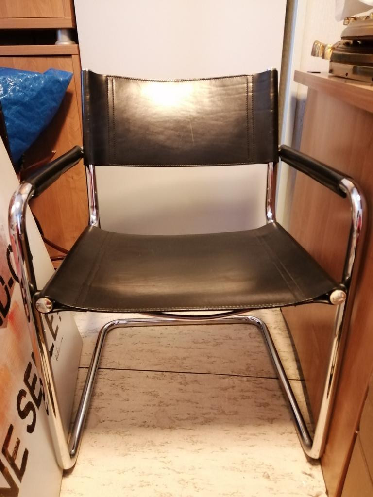 2 Chaises Linea Veam, Antiquités & Art, Enlèvement