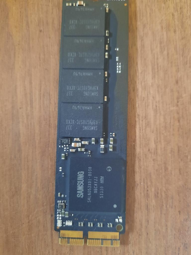 A vendre SSD de 512 giga Macbook air/pro, Computers en Software, Ophalen, Gebruikt, MacBook
