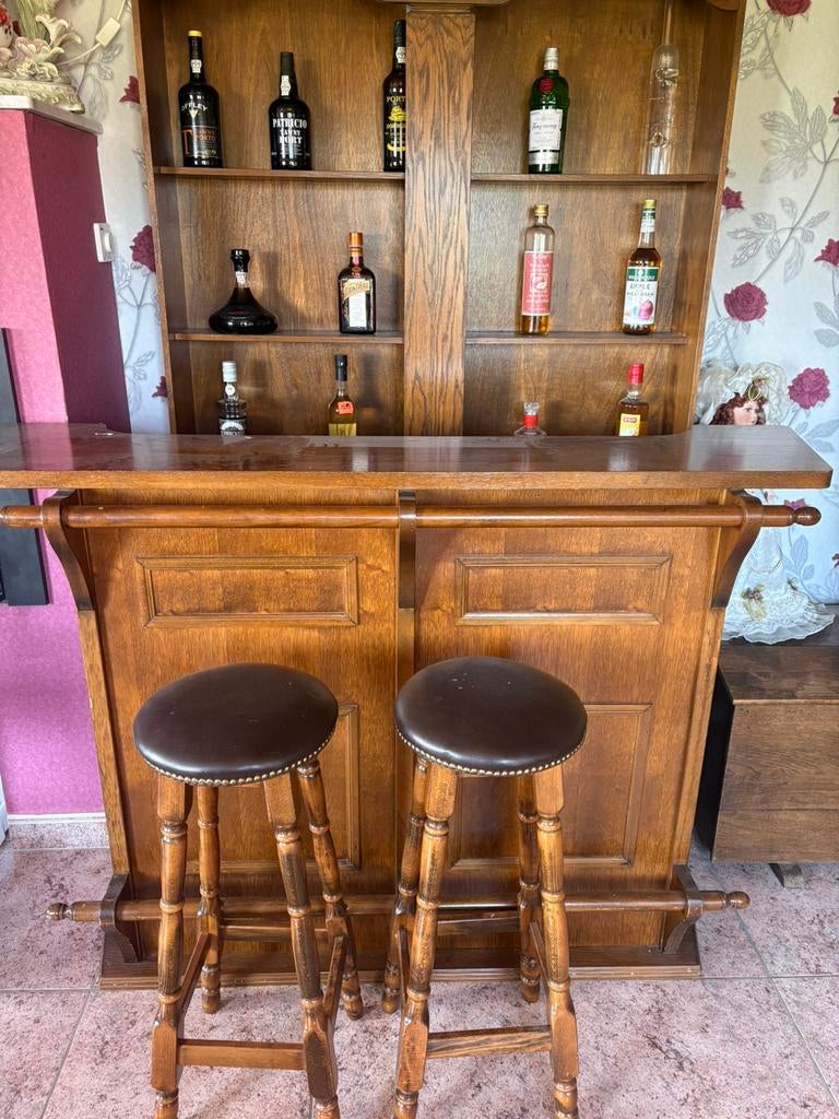 Bar complet avec tabouret, Enlèvement, Utilisé