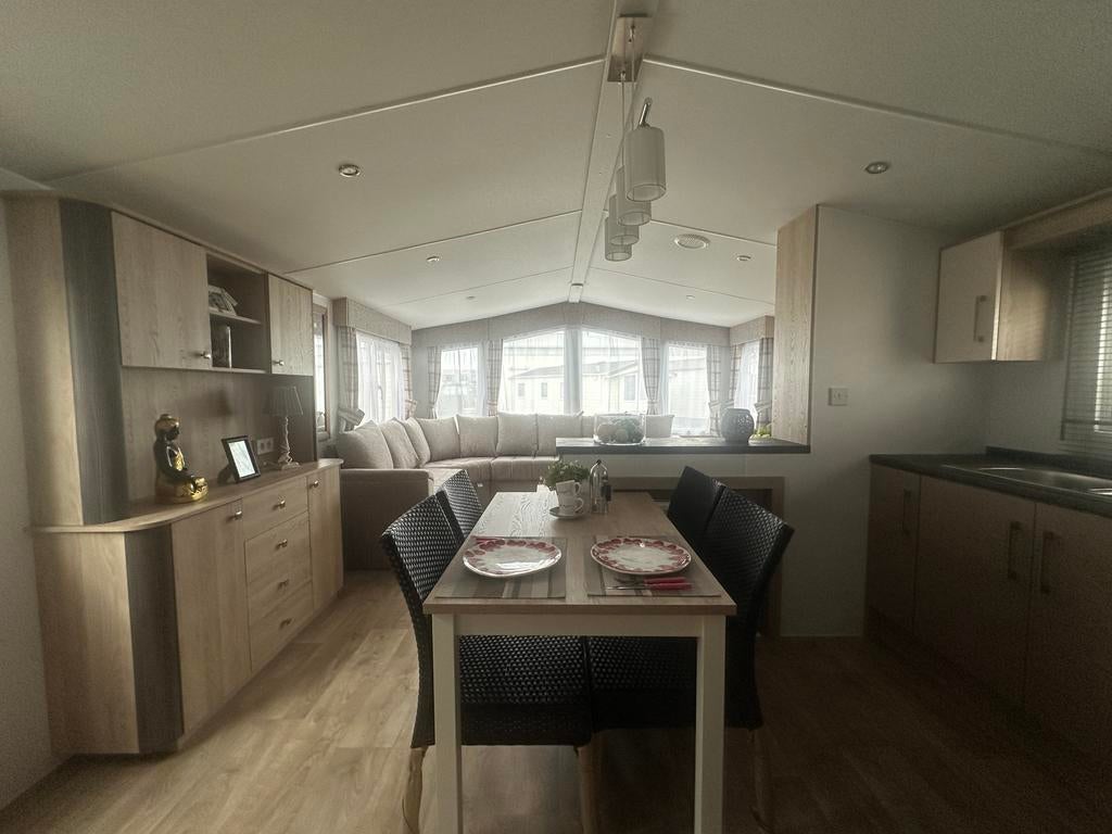 STOCK HAMPTON 1100x400/2 - DG - CHAUFFAGE - FOUR/GRILL..., Caravanes & Camping, Caravanes résidentielles, Jusqu'à 6