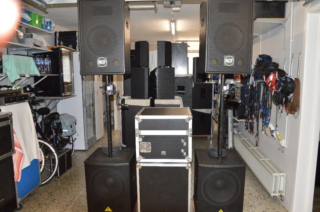 COMPUTER BESTUURDE DISCO BAR (NIEUWE PRIJS), Muziek en Instrumenten, Dj-sets en Draaitafels, Ophalen, Gebruikt, Dj-set, Overige merken