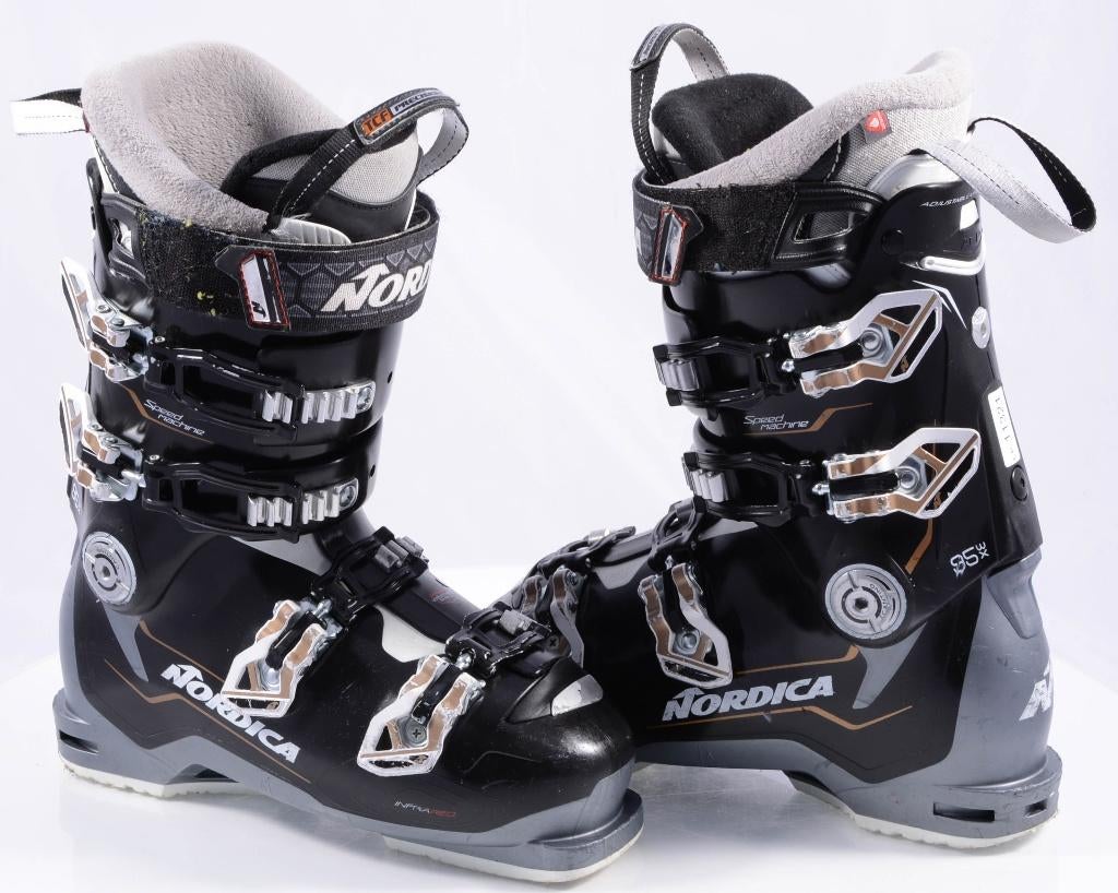 Chaussures de ski 38 38.5 39 EU pour femmes NORDICA, Sports & Fitness, Carving, Enlèvement ou Envoi, Utilisé, Nordica
