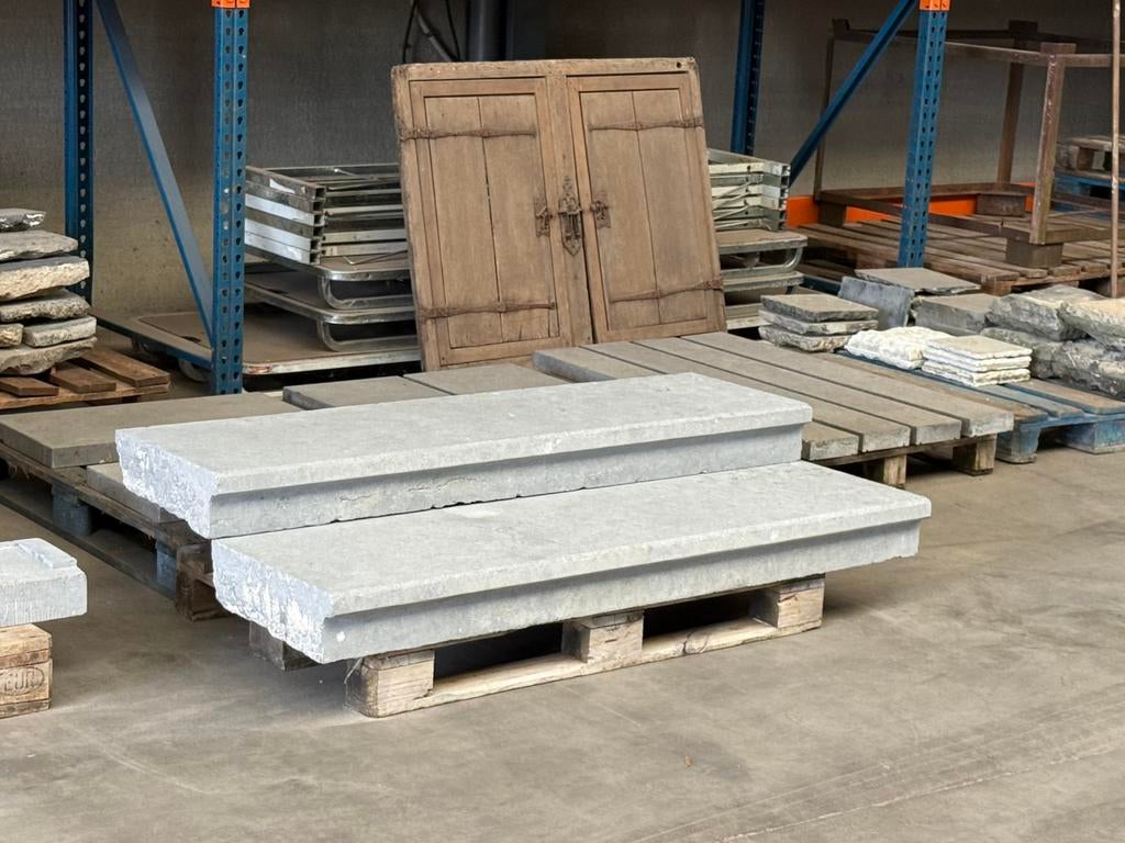 Magnifieke oude arduinen trap , blauwsteen dorpels, Tuin en Terras, Bielzen en Borduren, Gebruikt, Overige typen, Natuursteen