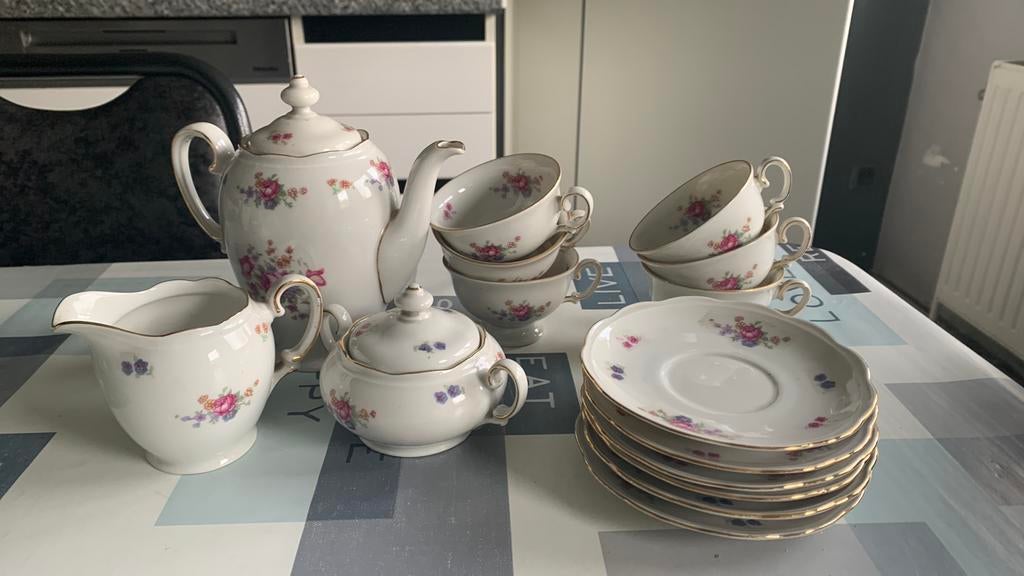 Wawel porseleine koffieservies, Antiek en Kunst, Antiek | Servies compleet, Ophalen