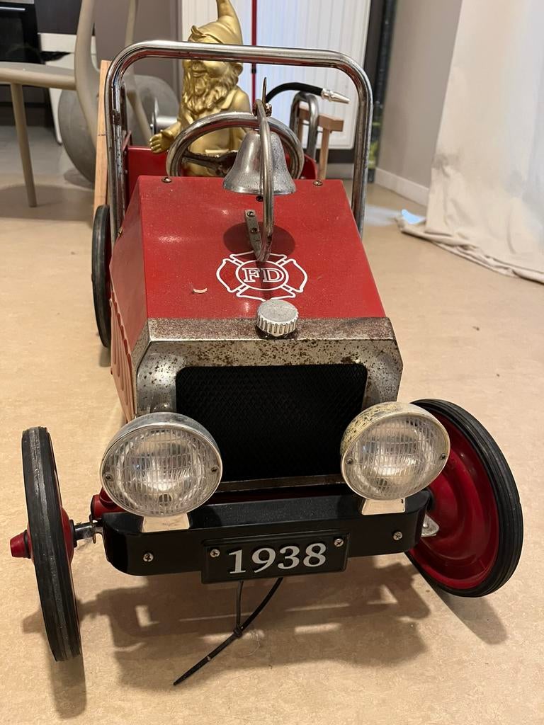 Voiture à oedales pompier Protocol, Enlèvement, Utilisé