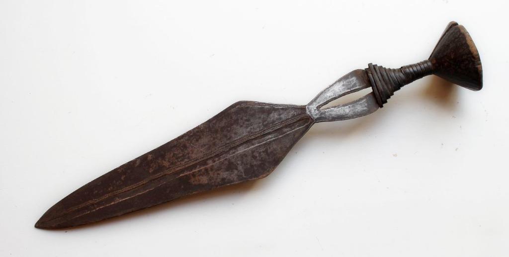 ancienne épée NGOMBE du Congo, Enlèvement ou Envoi
