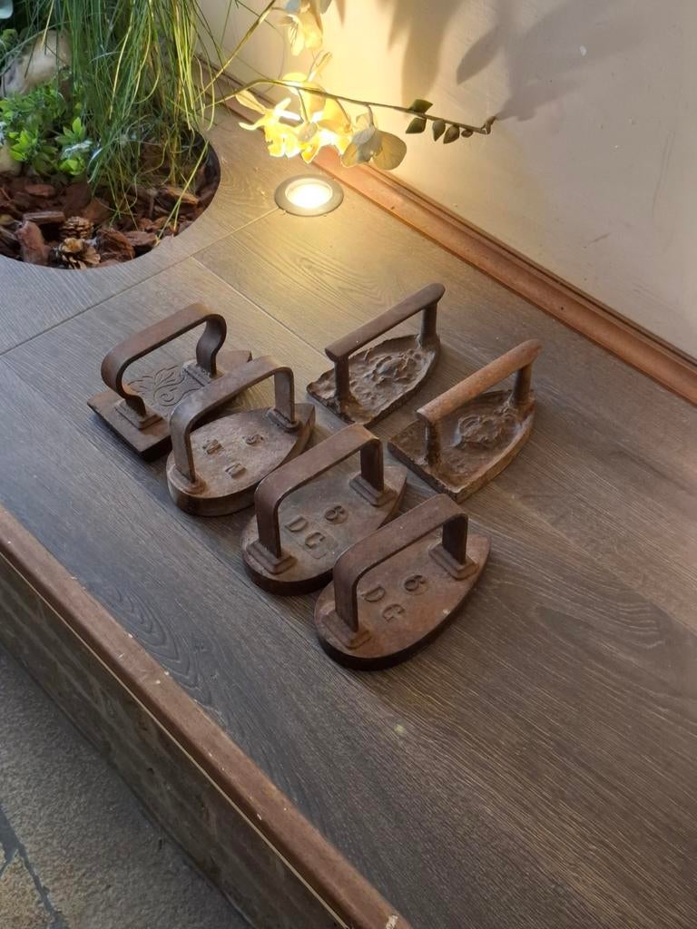 Fers à repasser, Antiquités & Art, Enlèvement ou Envoi