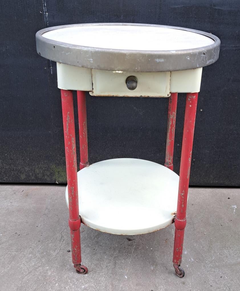 Tafel tafeltje vintage tafeltje, Ophalen