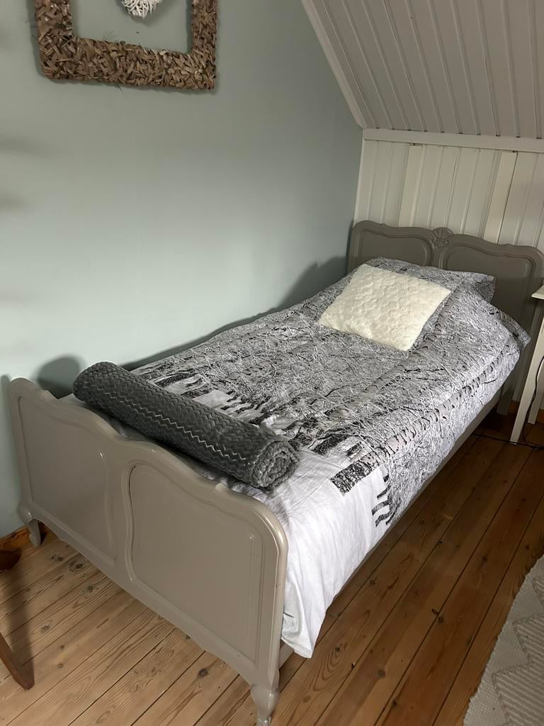 Retro bed . 1 persoonsbed., Huis en Inrichting, Slaapkamer | Bedden, Ophalen, Gebruikt, Eenpersoons, Retro