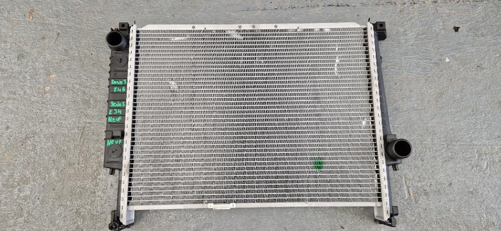 Radiateur eau NEUF BMW SERIE 3 E46 SERIE 5 E34, Auto-onderdelen, Airco en Verwarming, BMW, Ophalen