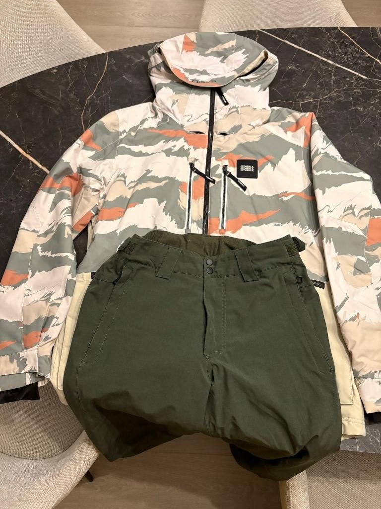 O'Neill snowboard jas+broek man (1x gebruikt), Kleding | Heren, Wintersportkleding, Zo goed als nieuw, Pak, Maat 48/50 (M), Ophalen