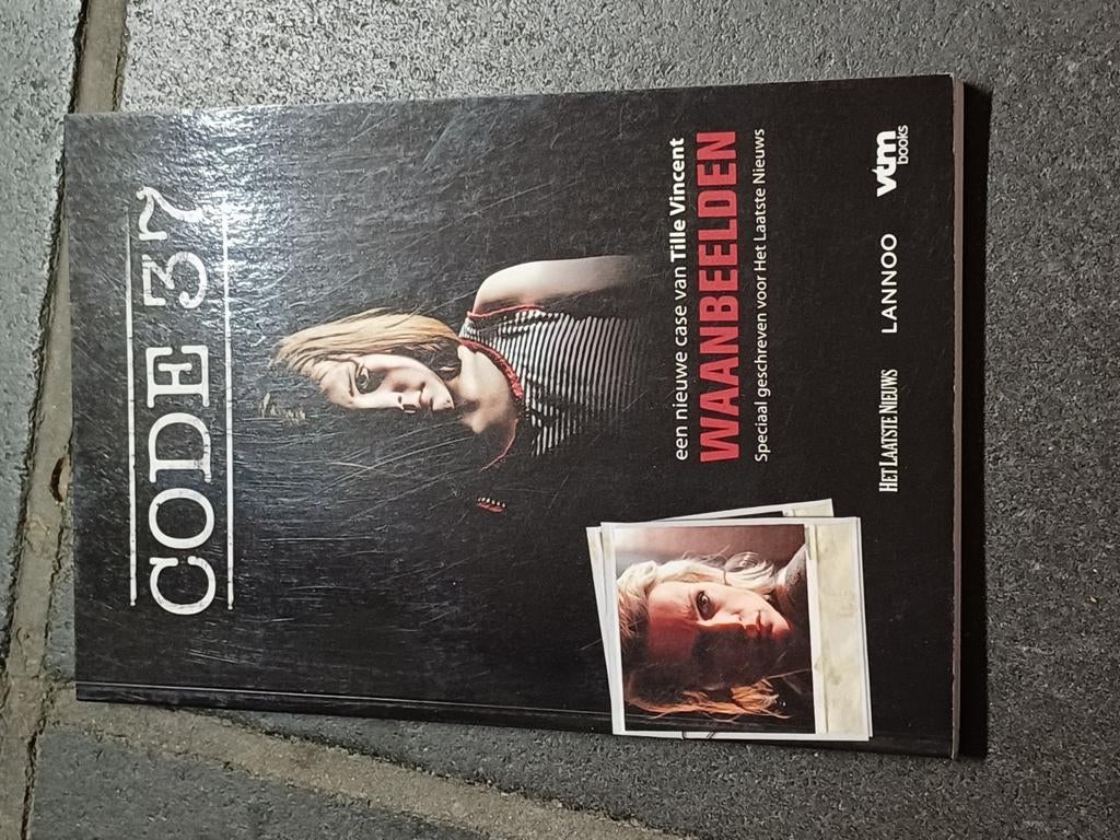 Code 37 waanbeelden, Boeken, Ophalen, Zo goed als nieuw