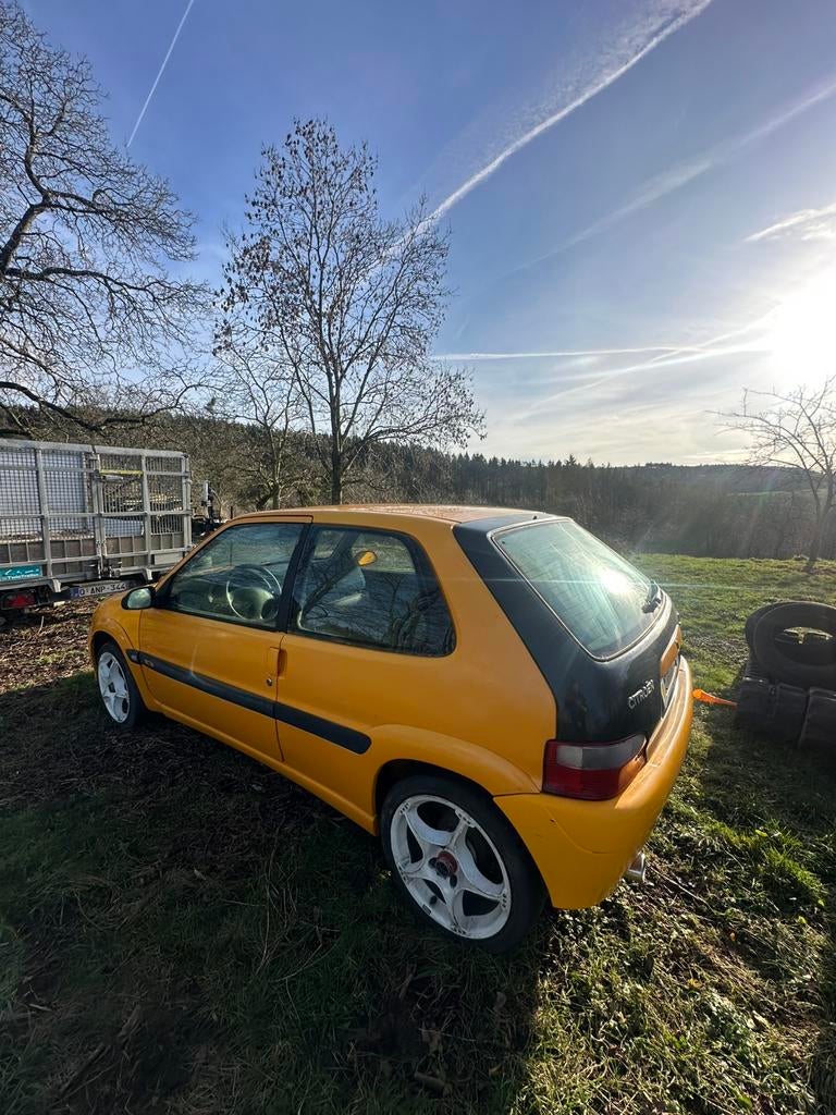 Saxo vts 1.4 1999 pour pièces, Auto's, Renault, Overige bekleding, Bedrijf, Te koop, Benzine