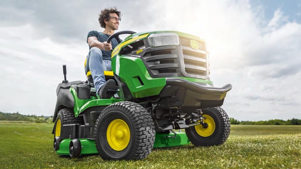 zitmaaier John Deere X167R, Tuin en Terras, Zitmaaiers, Zo goed als nieuw, 120 cm of meer, Opvangbak, Ophalen
