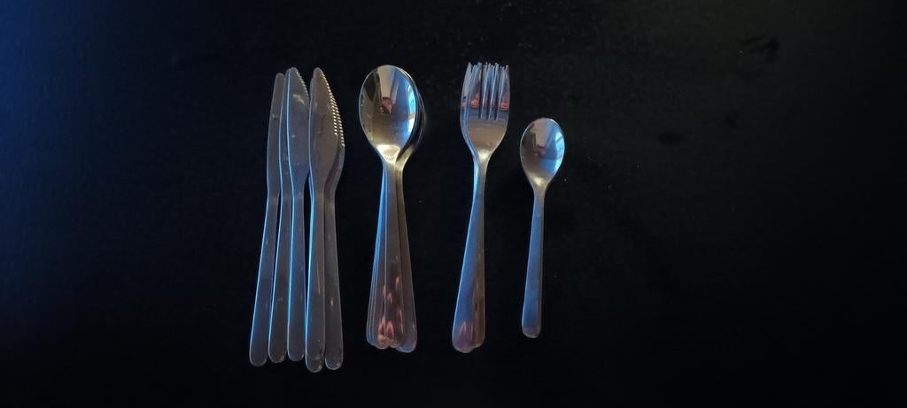 Ikea ménagère 24 couverts, Maison & Meubles, Cuisine | Couverts, Enlèvement, Comme neuf, Inox ou Chrome, Ensemble de couverts