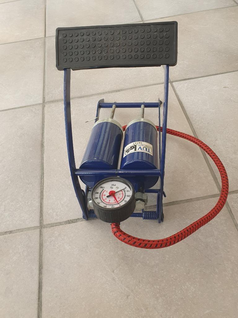 voetpomp, Ophalen, Zo goed als nieuw, Handmatig