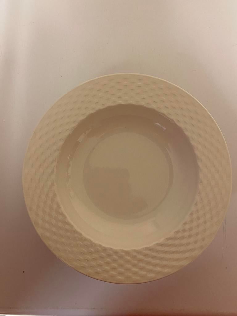 Assiettes profondes, Maison & Meubles, Enlèvement, Comme neuf, Assiettes(s)