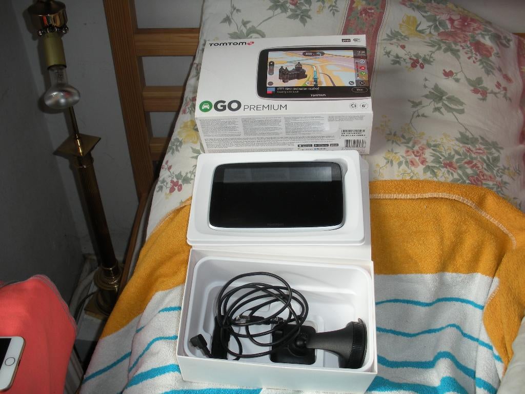 TomTom Go Premium 6" cartographie le monde, le trafic et les, Ophalen of Verzenden, Nieuw, Overige automerken