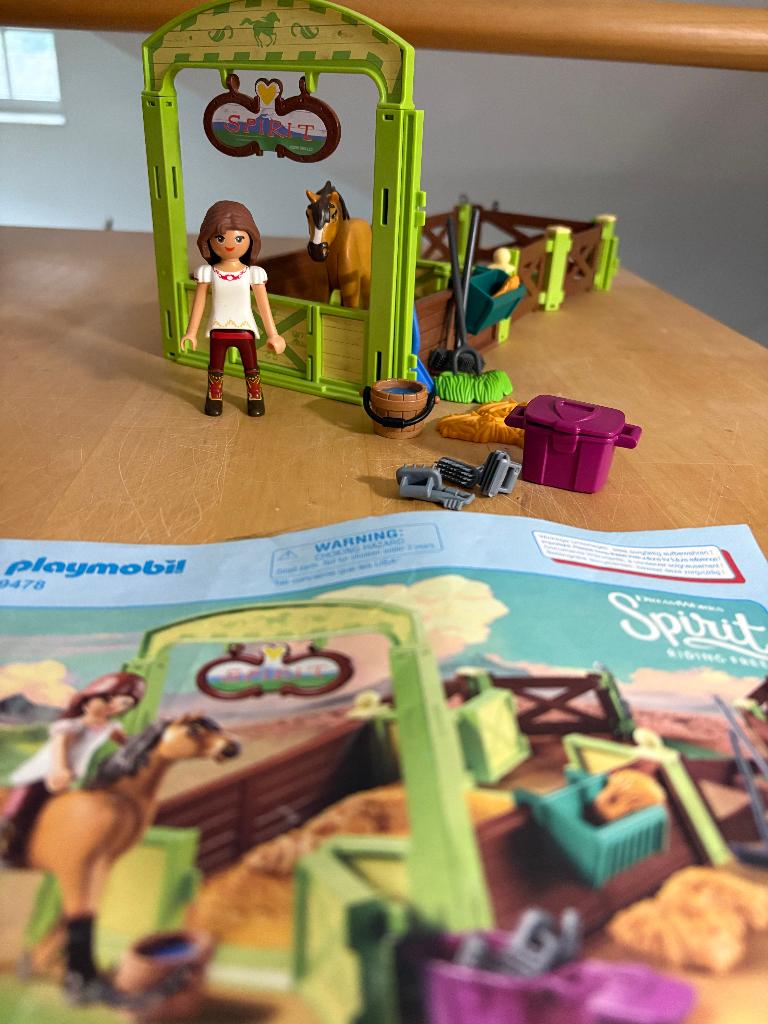 9478 Playmobil Spirit Lucky & Spirit met paardenbox, Ophalen of Verzenden, Zo goed als nieuw, Complete set