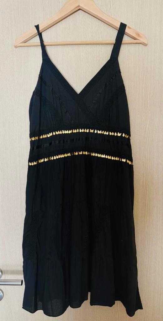 Petite robe noir sympas - Neuve avec étiquette taille unique, Zwart, Nieuw, Ophalen of Verzenden, Knielengte