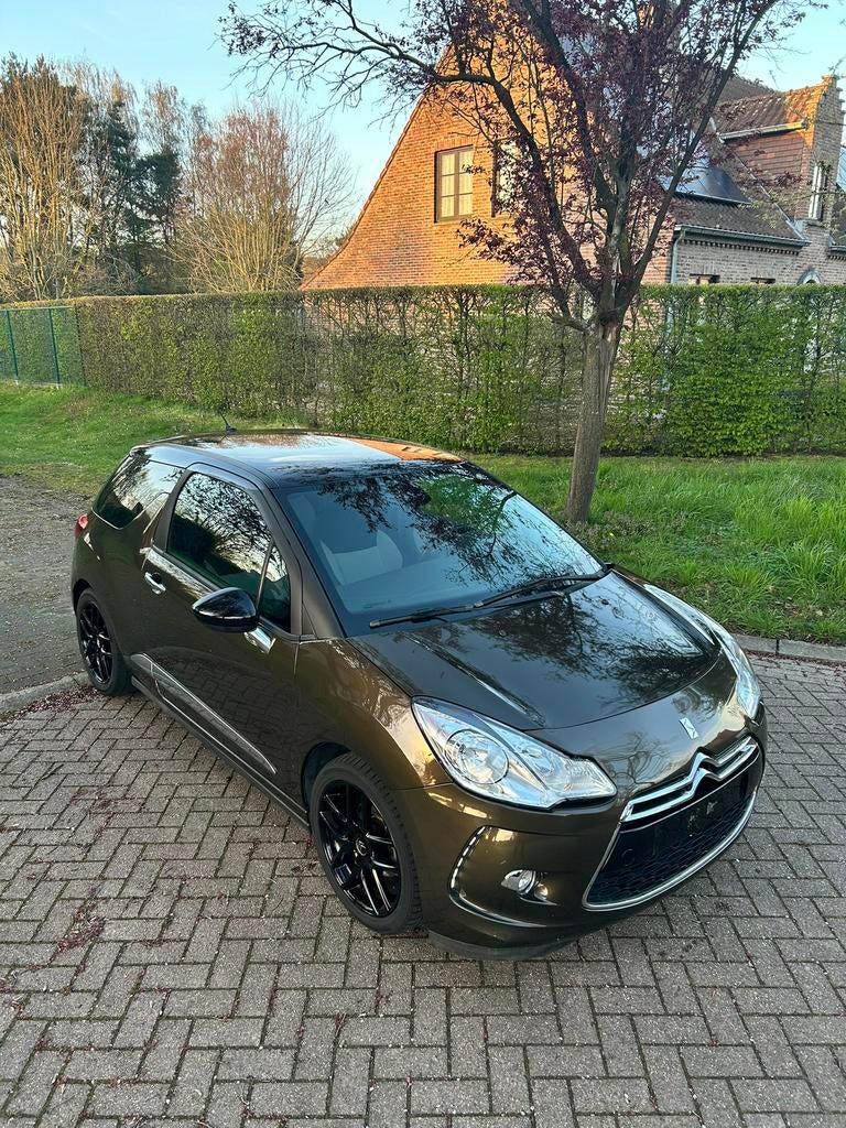 Citroën DS3 100.500km!, Auto's, Voorwielaandrijving, Euro 5, Stof, Zwart