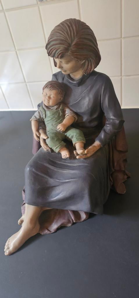 Beeld Elisa,moeder met zoon, Verzamelen, Beelden en Beeldjes, Ophalen