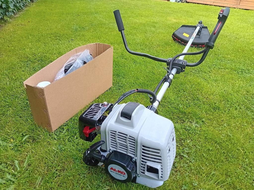 Super sterke Bosmaaier al-ko europese kwaliteit, Ophalen, Nieuw, Benzine