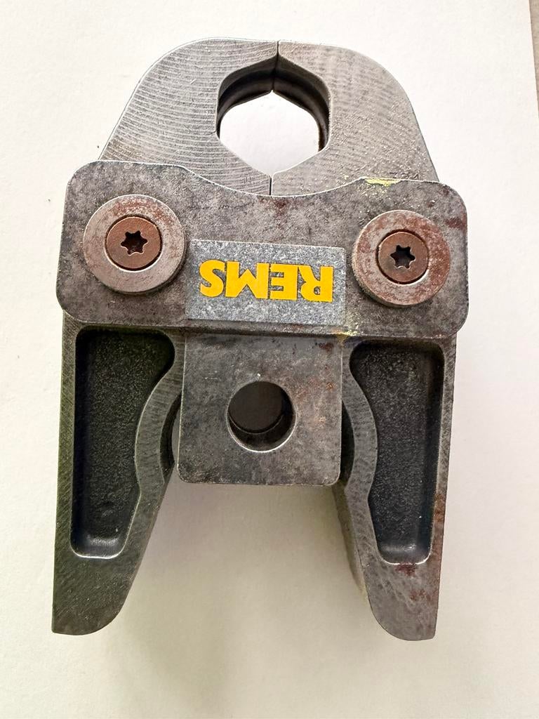 Rems - Machoire V28, Enlèvement, Utilisé