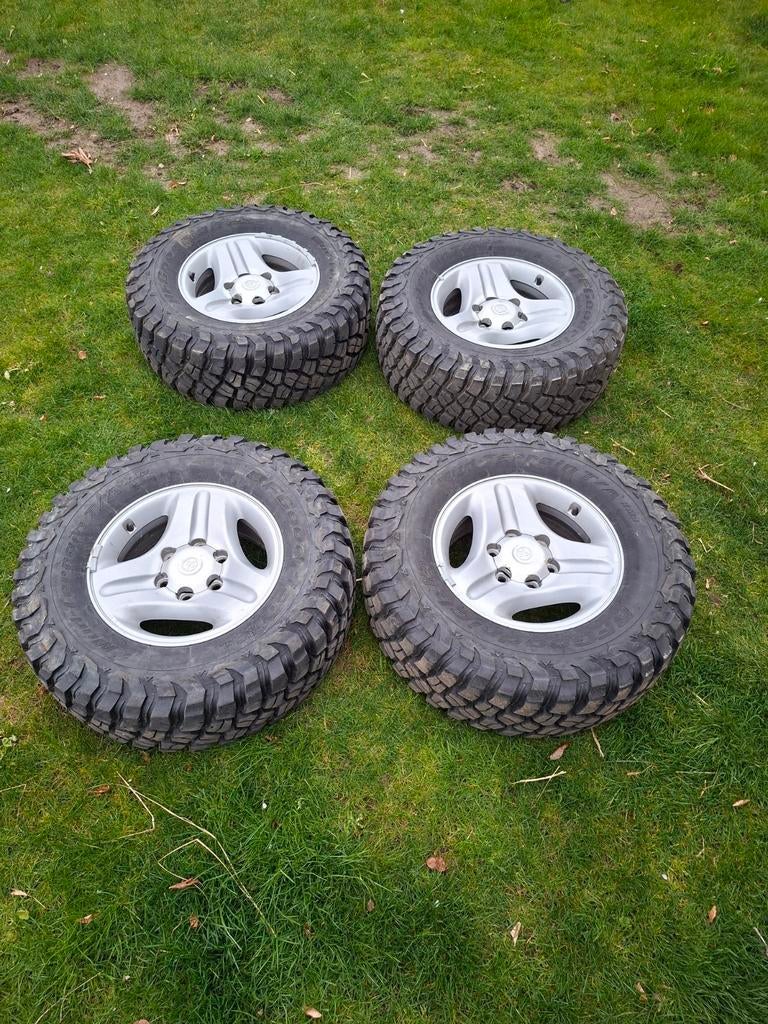 5 banden en velgen toyota landcruiser, Enlèvement