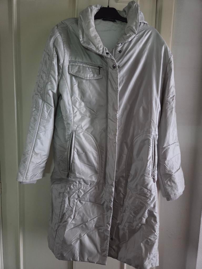 Manteau, parka avec  capuche couleur gris, Taille 42/44 (L), Gris, Enlèvement ou Envoi, Concept uk