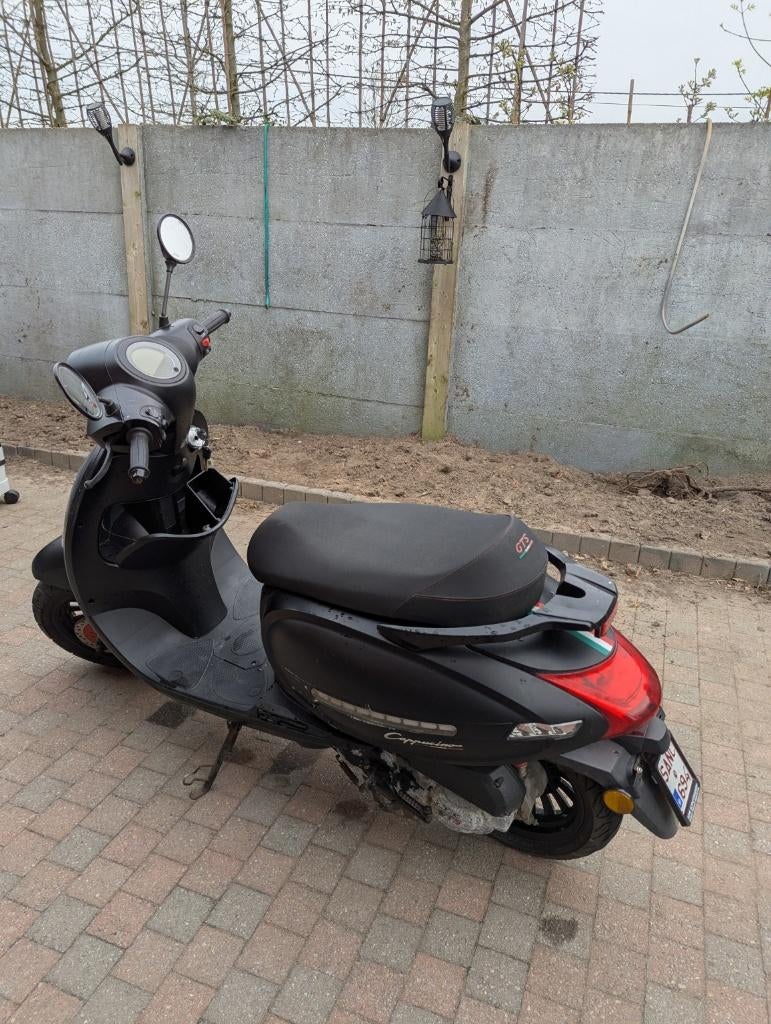 GTS Cappuccino scooter 50cc – rijdt goed – budget / project, Motoren, Motoren | Overige merken, Gts, Scooter, Particulier, 11 kW of minder