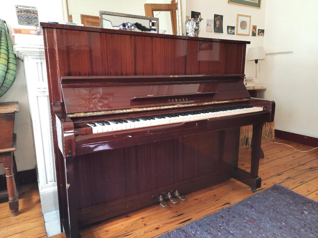 Piano YAMAHA U1, Musique & Instruments, Pianos, Brillant, Brun, Enlèvement, Utilisé