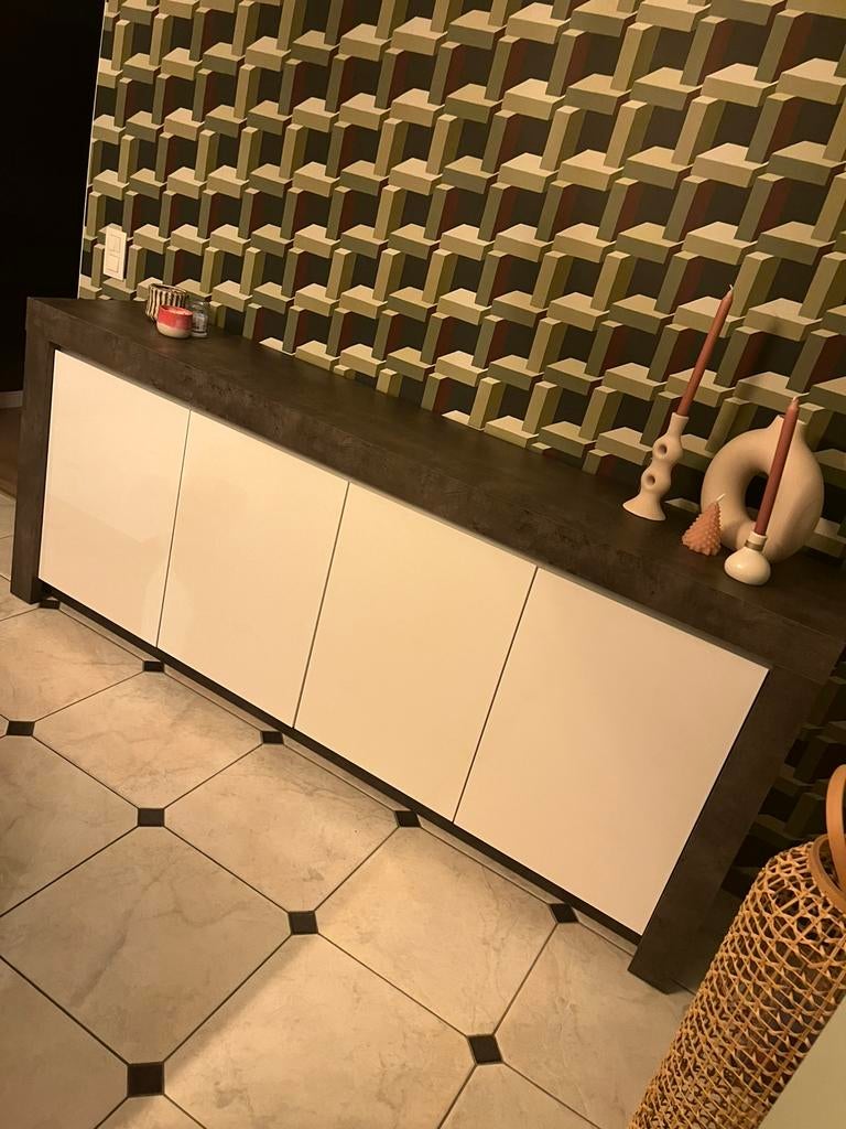 Bahut, Enlèvement, Utilisé