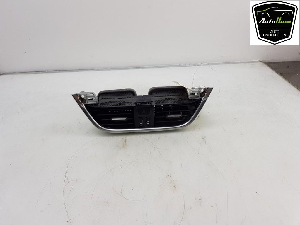 DASHBOARD DEEL Ford Fiesta Active (01-2017/-), Auto-onderdelen, Gebruikt, Ford