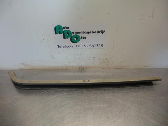 Rail porte coulissante gauche d'un Peugeot 807, -, 3 mois de garantie, Utilisé, -