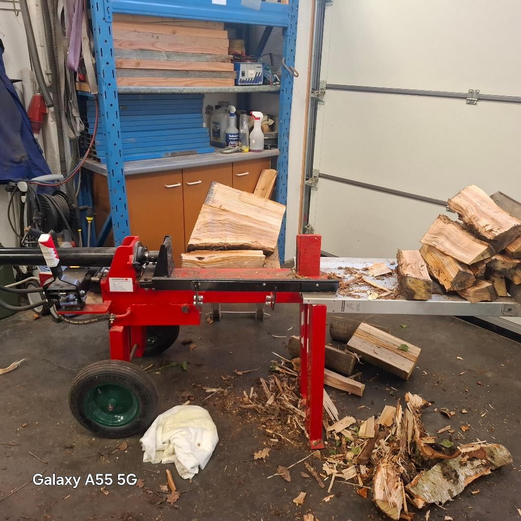 houtkliever 12 ton, Ophalen, Gebruikt, Elektrisch