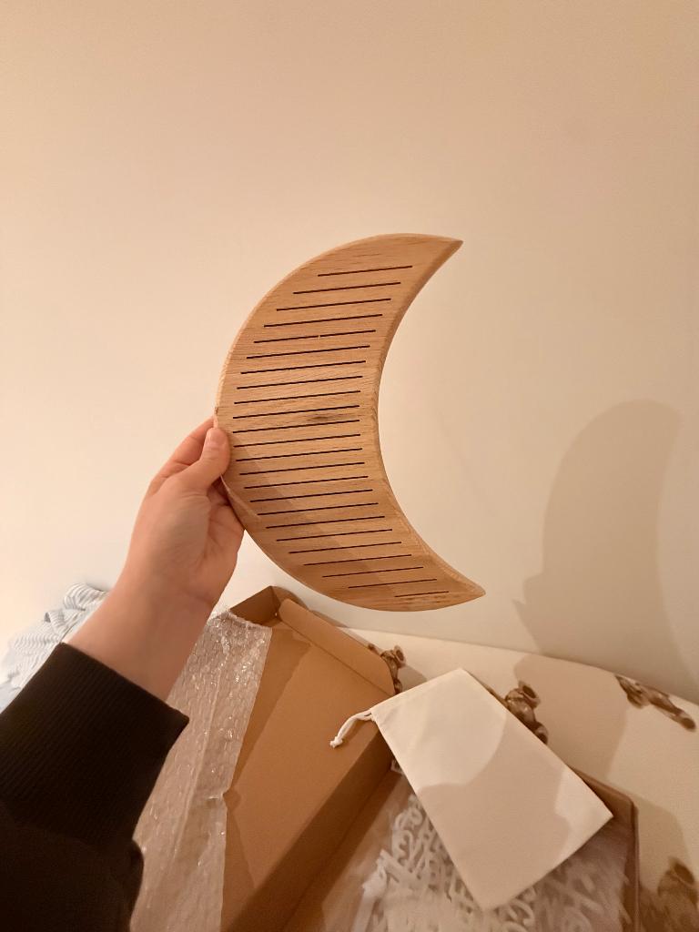 Houten letterbord in maanvorm, Ophalen, Nieuw, Wanddecoratie