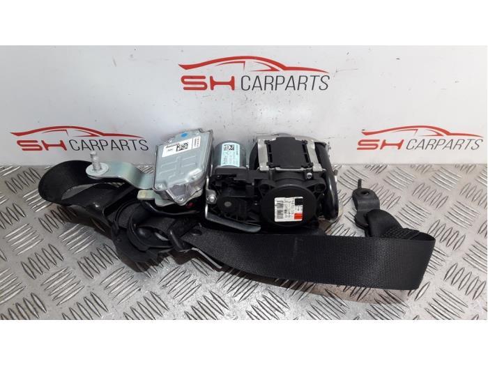 Veiligheidsgordel links-voor van een Mercedes E-Klasse, Auto-onderdelen, Interieur en Bekleding, Mercedes-Benz, Gebruikt, 3 maanden garantie