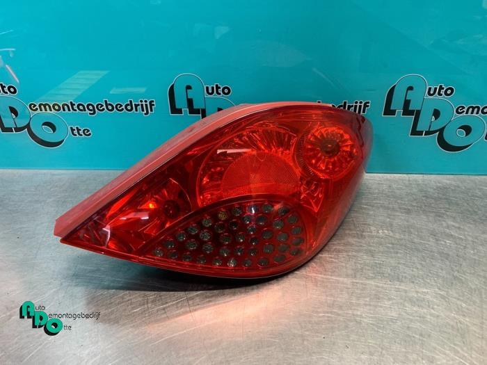 Feu arrière droit d'un Peugeot 207 (207 06-), -, 3 mois de garantie, Utilisé, -