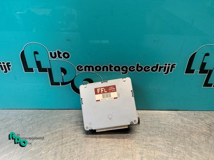 Ordinateur ABS d'un Toyota Corolla (Corolla 96-), -, 3 mois de garantie, Toyota, Utilisé