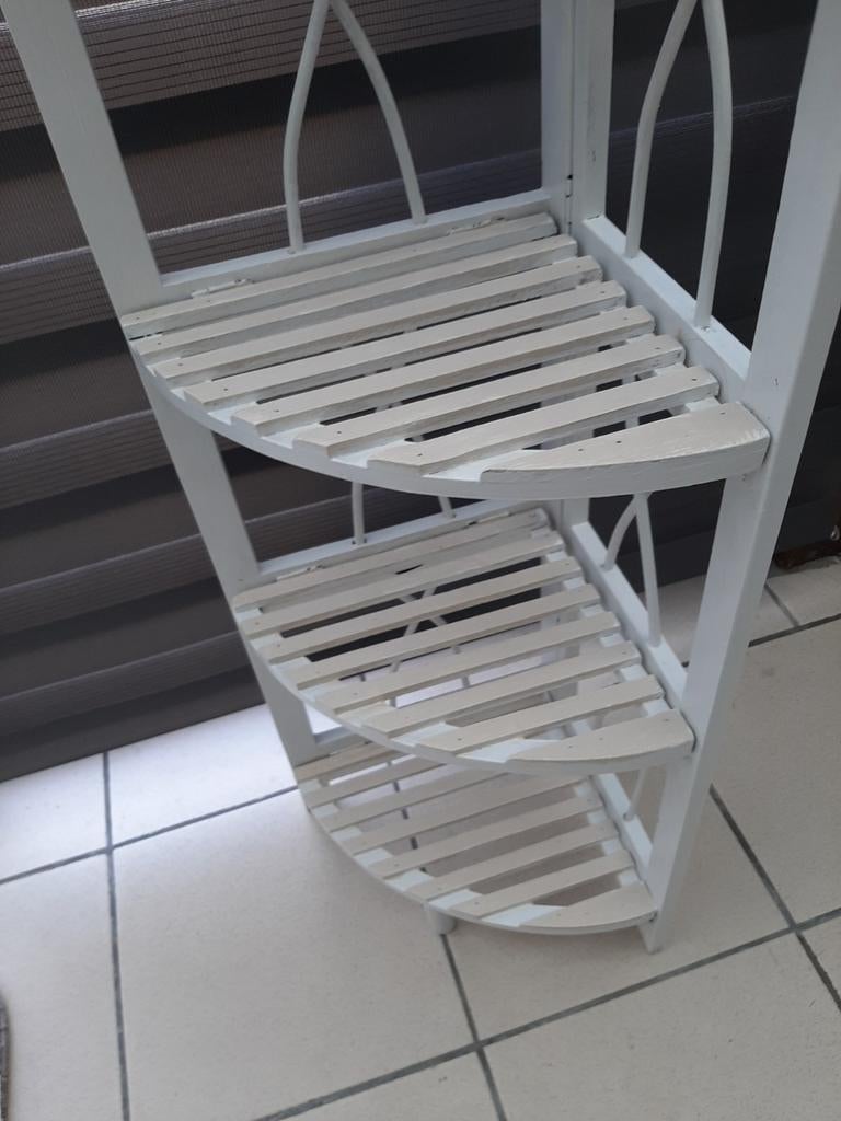 Decoratief hoektafeltje, Ophalen