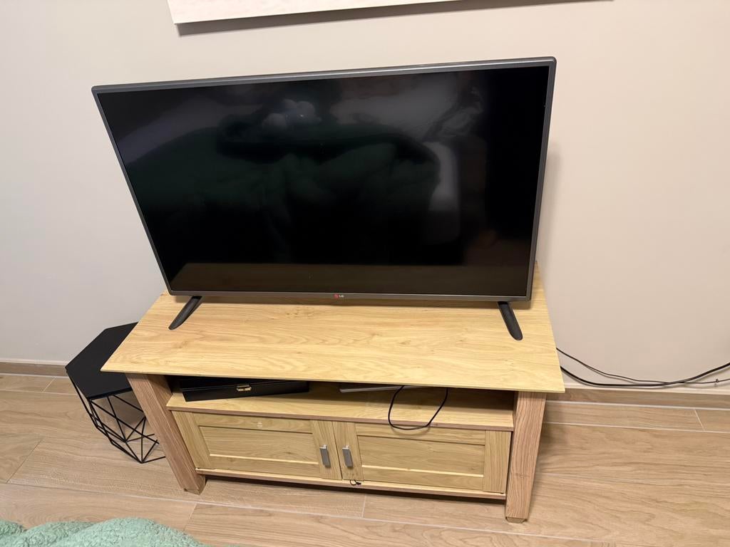 Tele LG avec meuble, Enlèvement, Comme neuf