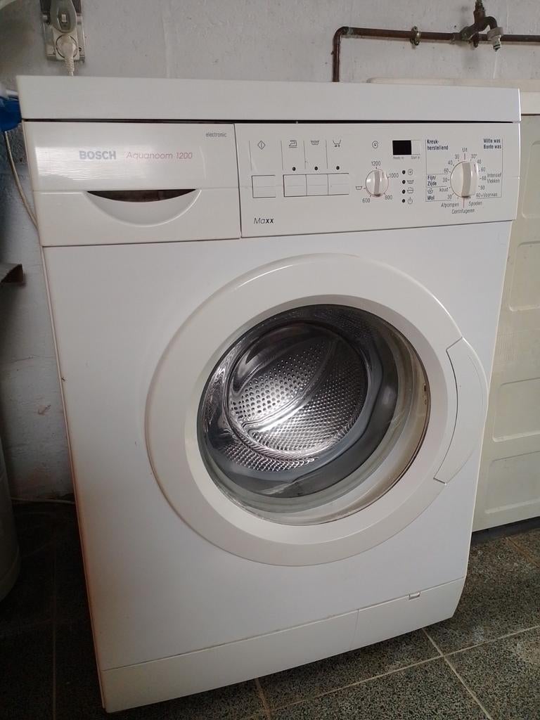 Lave linge "Bosch" (En parfait état de fonctionnement), Electroménager, 8 à 10 kg, Enlèvement, Utilisé, 1200 à 1600 tours