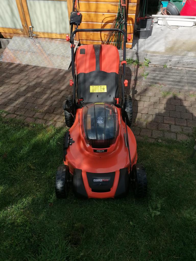 Draadloze grasmaaier, Tuin en Terras, Ophalen, Zo goed als nieuw