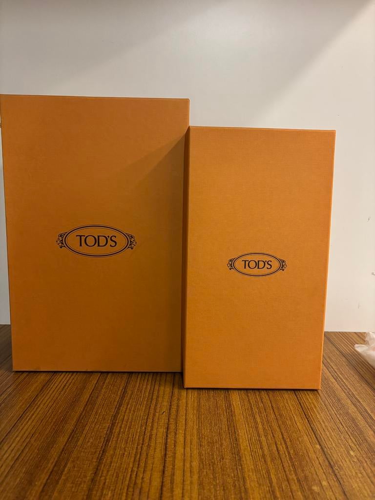 Tod’s 2 schoendozen, Ophalen of Verzenden, Zo goed als nieuw